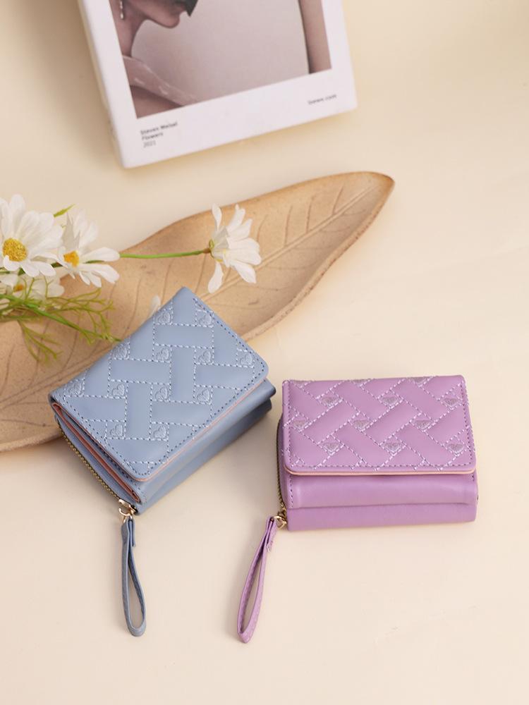 Women's Tri-fold Wallet: Simple Fashion, Embroidered Heart Design, Multi-Card Slots, Money Clip