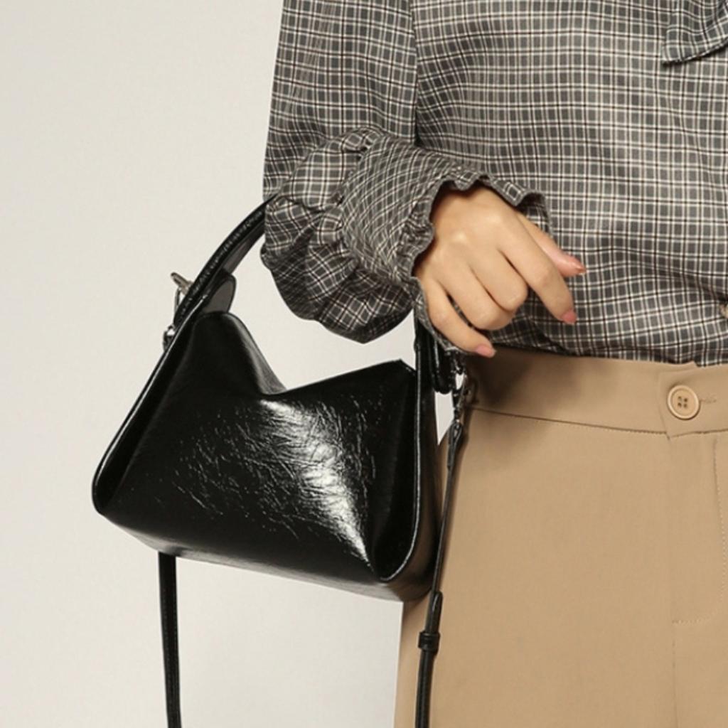 New Internet Celebrity with Burst Pattern Soft Handbag, Niche, Simple, Single Shoulder Diagonal Cross Women's Bag, Stylish
