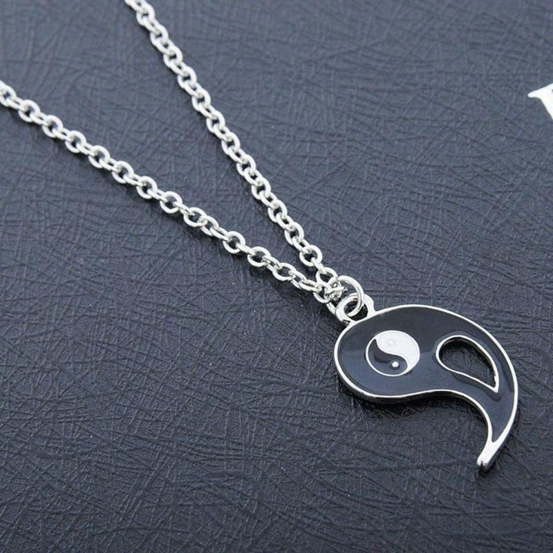 2pcs Yin Yang Charm Pendant Friend Couple Necklaces