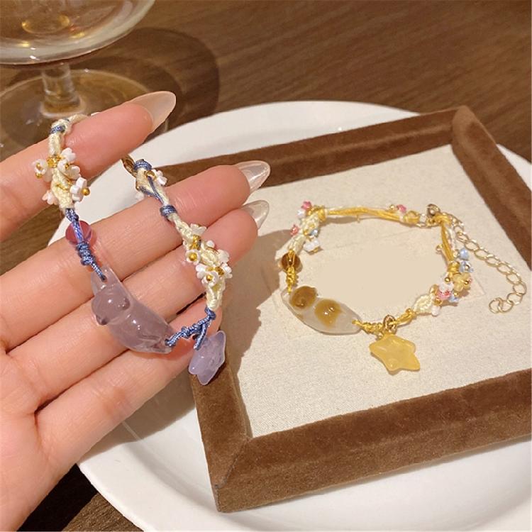 Handcraft Resin Star and Floral Bracelet Including Cats Charm Elegant Jewelry for Everyday Use