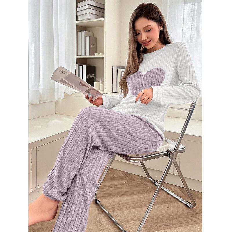 Heart Print Women Pajama Set, Round Neck Short Sleeve Top & Long Pants 2‑Piece Outfit, Soft Comfy Loungewear For Autumn