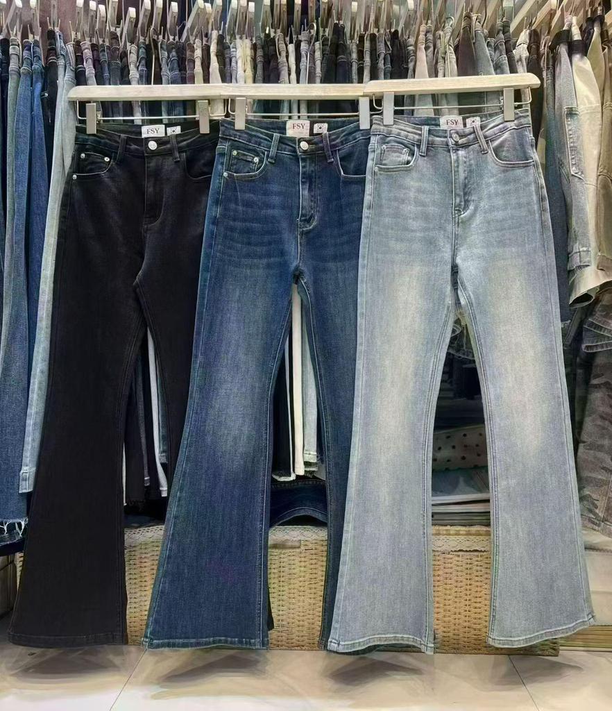 Fansi Yu 2025 Autumn/Winter European Style High-Waist Micro-Flare Stretch Denim Jeans for Women