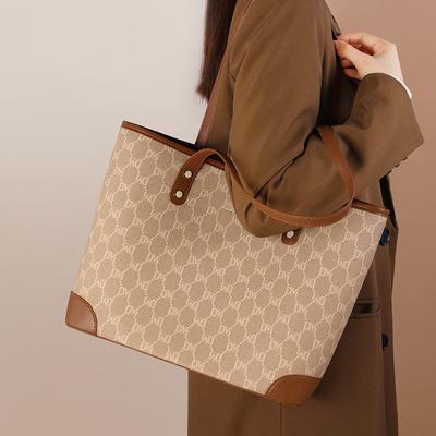 Women's New Tote Bag with Versatile and Large Capacity College Students Commuting for Class One-shoulder Handbag