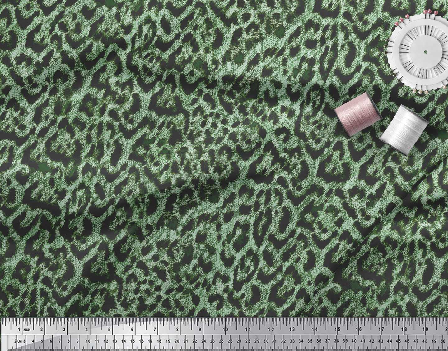 

Ткань кожи леопарда ткани Креп Соимои зеленая поли животная печатает двором 42 дюйма 42 Inch Wide - Poly Crepe зелёный