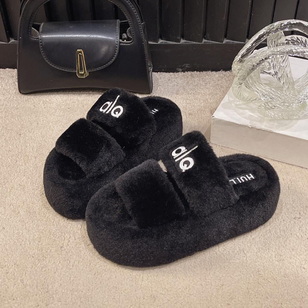 Thick bottom height increase small fluffy slippers women wear 2025 new autumn and winter Internet celebrity super fire fluffy cotton slippers