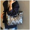 Simple and casual women's fall and winter new style bag. Simple crossbody bag. Fashiable and trendy handbag. Large capacity to