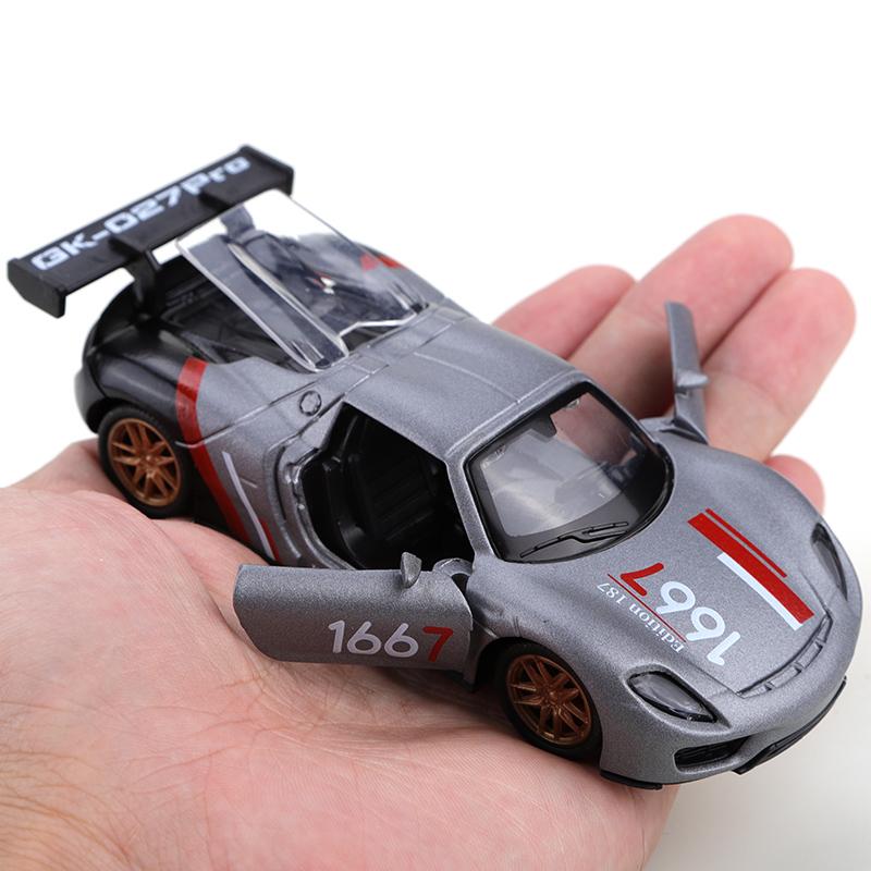 Bagged 1.36 Alloy 918 Pull-back Track Racing Car, Children's Toy, Birthday Gift, Stylish Collision Colors, Alloy Toy.