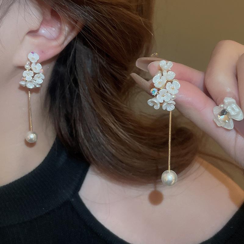 Silver Needle Geometric Rhinestone Pearl Earrings - Elegant French Retro Style