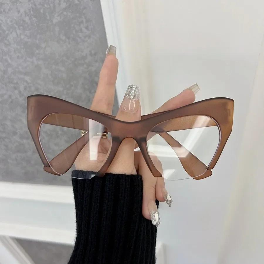 Fashion Luxurious Cat Eye Eyeglasses Frames Women Men Transparent Clear Brand Designer Optical Lovely Frame Oculos