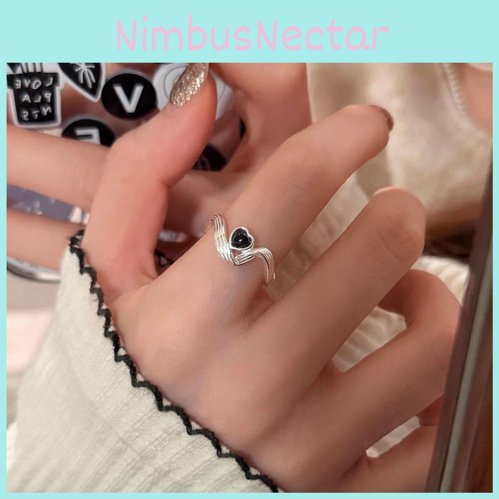 Fashionable Black Heart Surround Ring For Women Unique Design High-end Charm Accessory