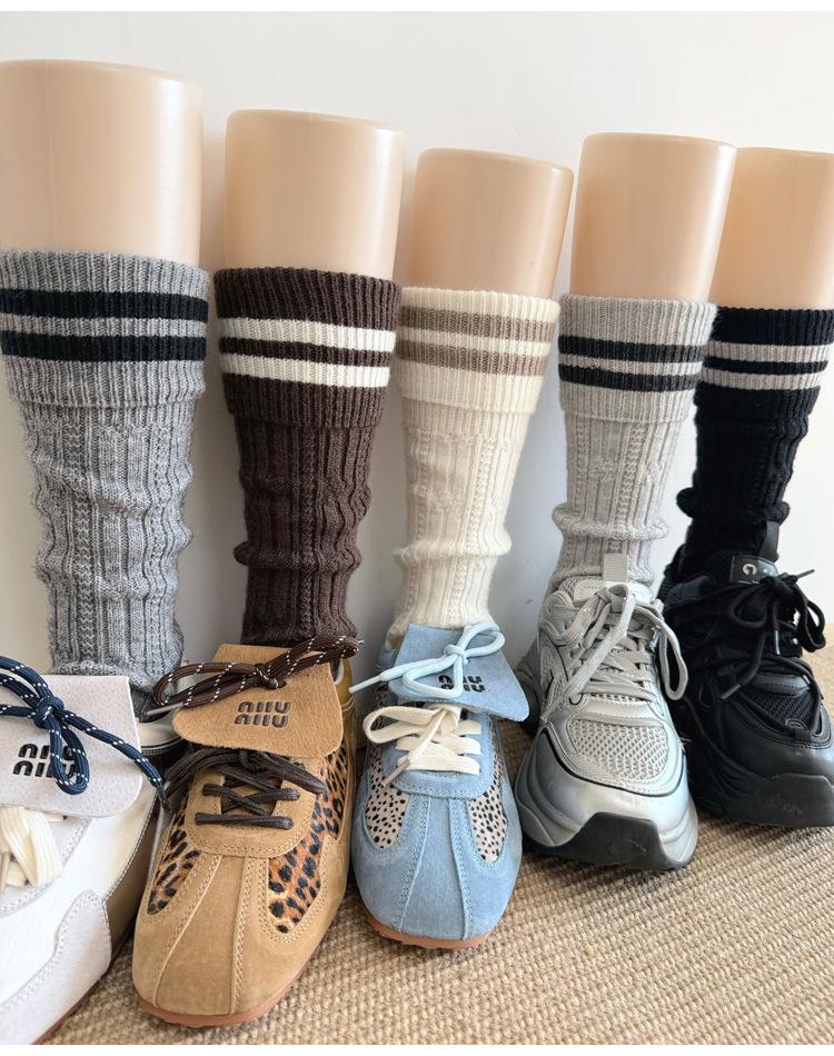 Women's Wool Mid-Calf Socks: Thickened Autumn/Winter Brown Slouch & Gray Stirrup Warmers