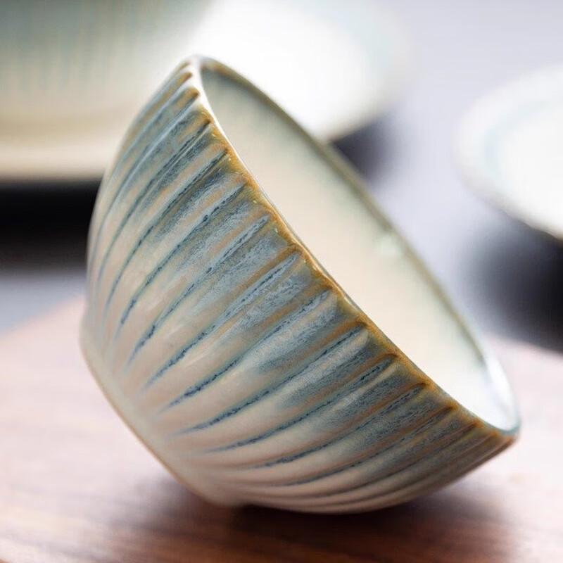 ZISIZ Ceramic Embossed 4.8-inch Bowl