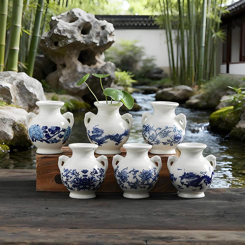 Decorations Antique Shelves Blue and White Porcelain Collect Ornaments Tabletops Ceramics Gift Small Vases Chinese Style 1PC