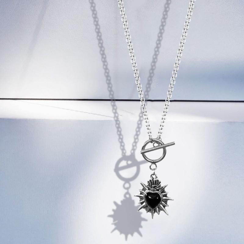 Rebellious Gothic Heart Necklace With Punk Spikes Alloy Lightweight Neck Chain Jewelry Unique Gift Choice for Women