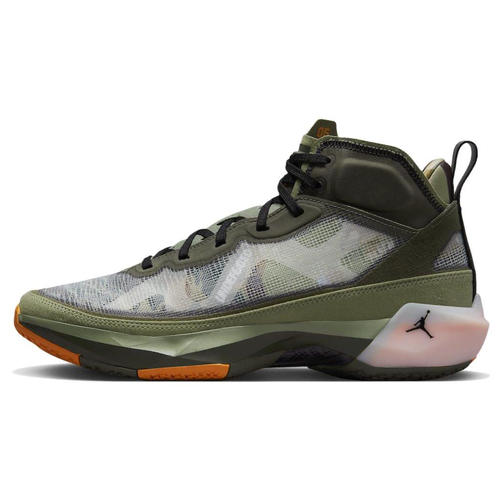 

Кроссовки унисекс Undefeated x Air Jordan 37 SP Flight Green Oil-Green Black DV6255-300 38
