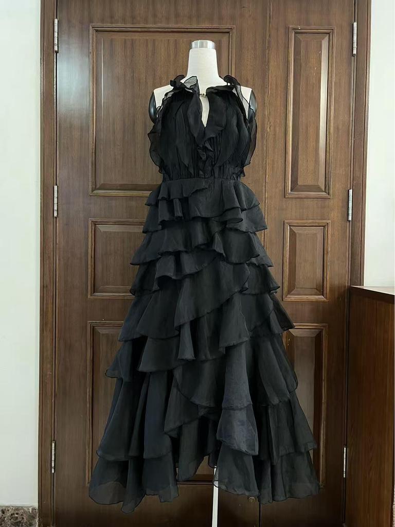 Elegant High-End Tiered Peplum Dress with Irregular Hem
