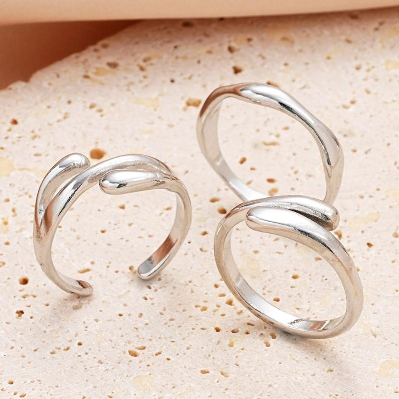 Fashionable Irregular Patterned Rings 3 Pieces Mix and Portable Set Accessory for Trendy Women Styles Daily Use