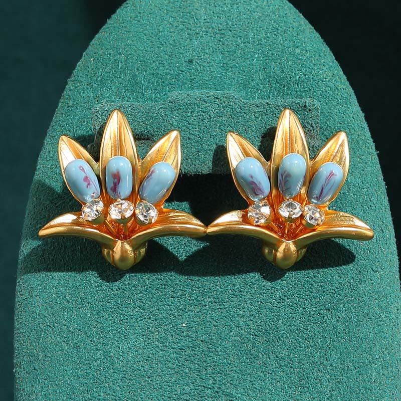 Yong Nuo Vintage Retro Jewelry: High-End, Colorfast Antique Earrings