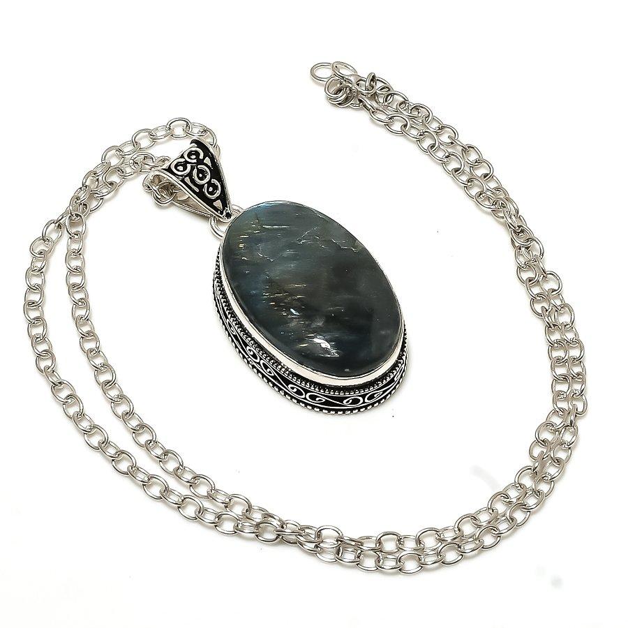 

Vintage Labradorite Gemstone Handmade Ethnic Jewelry Pendant 2.09 VR-2413