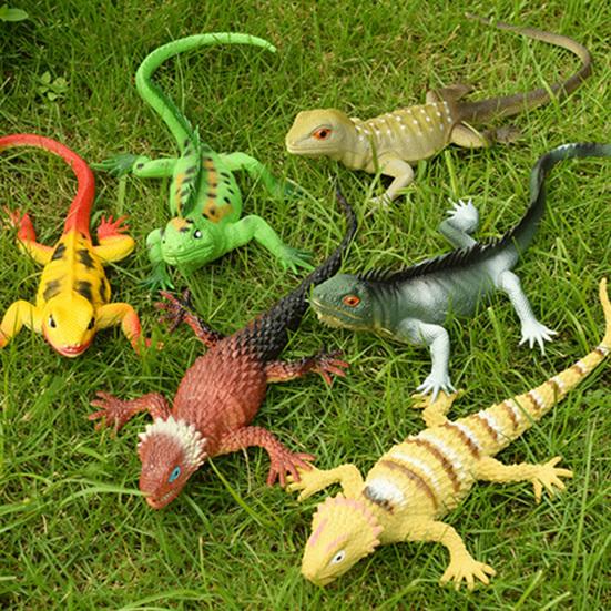 Lizard Model Toy Built-in Whistle Simulated Animal Tricky Vent Toy Solid Model Ornament PVC Reptile Figurine Lizard Squeeze Toy Party Favors