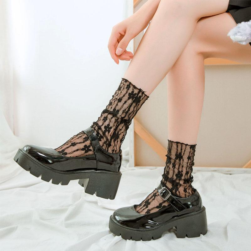 Women's Harajuku Ultra-thin Transparent Floral Lace Socks Sweet Mesh Fishnet Socks Soft Summer Japanese Style Middle Tube Socks