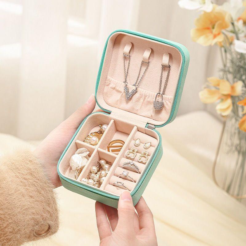 Boîte à bijoux Portable, bagues de voyage, clous d'oreilles, boîte à bijoux, boîte de rangement de bijoux, sac Compact mignon en forme de cœur pour fille