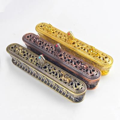 O antigo queimador de incenso de metal feito à mão ornamento de sala de chá budista zen para decoração de casa incensos