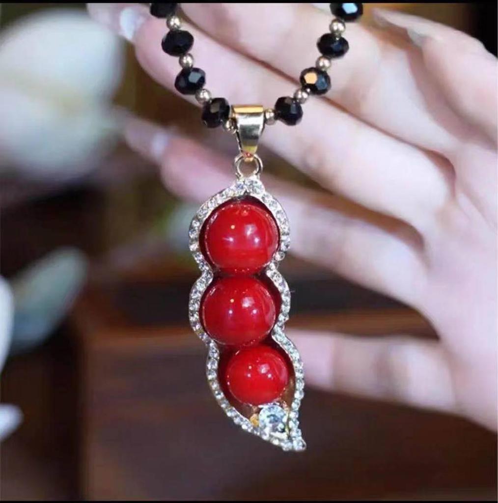 Crystal Pendant Sweater Necklace - Fashionable and Atmospheric Design