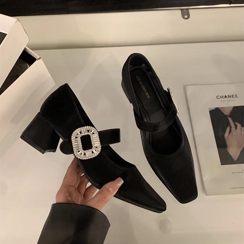 Designer Low Heel Women Mary Jane Shoes Fashion Shallow Crystal Buckle Shoes Ladies Casual Dress Street Style Shoes