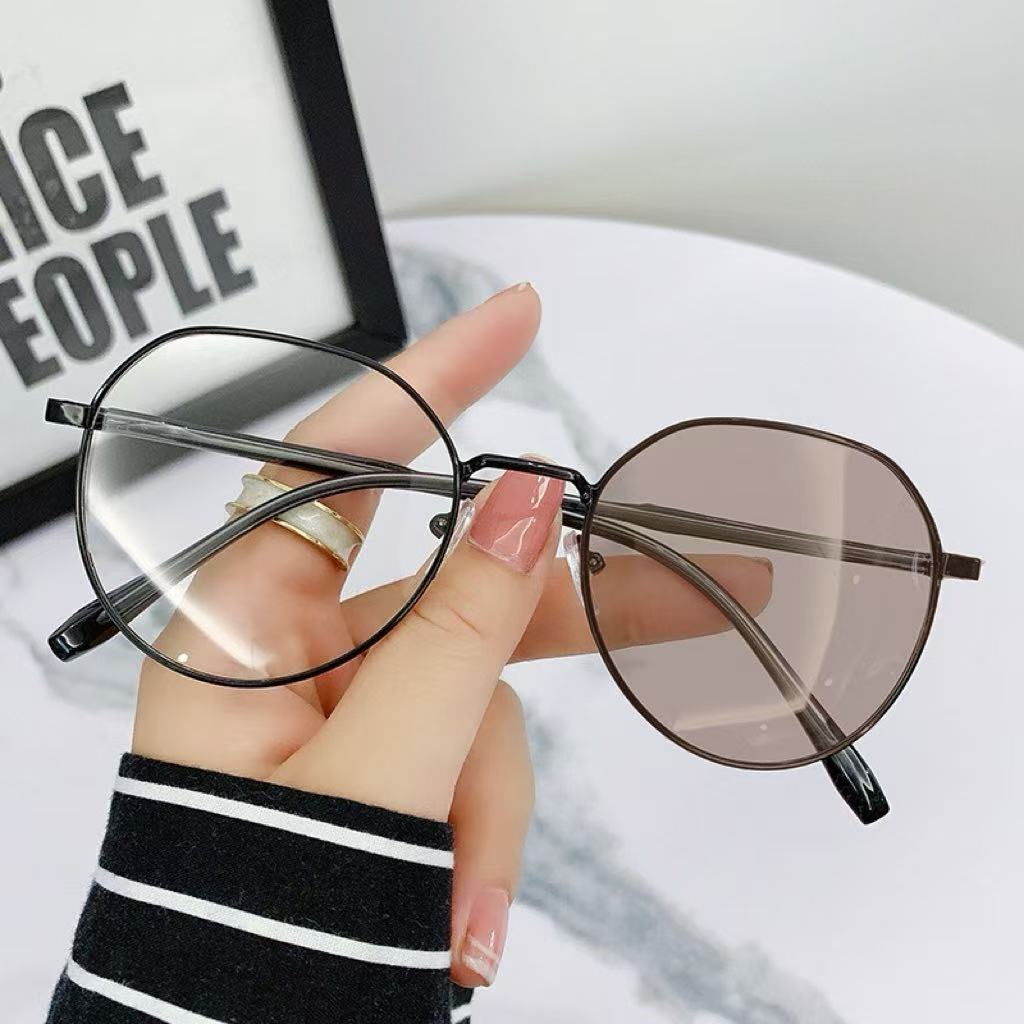 Plamis Pochromic Anti Radiation Metal Computer Glasses Anti Blue Light Eyeglasses For Women/Men