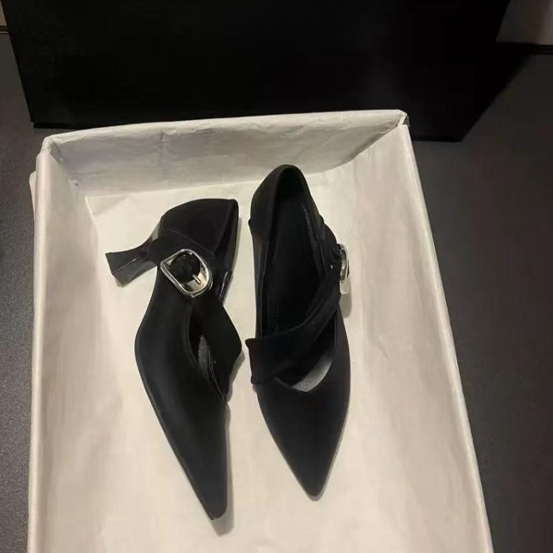 

Fashion 2025 Women s Fashion Slim Heel Shoes Autumn New Pointed Head Shallow Mouth Metal Buckle A Word with Temperament Low Top Shoes 35 чёрный