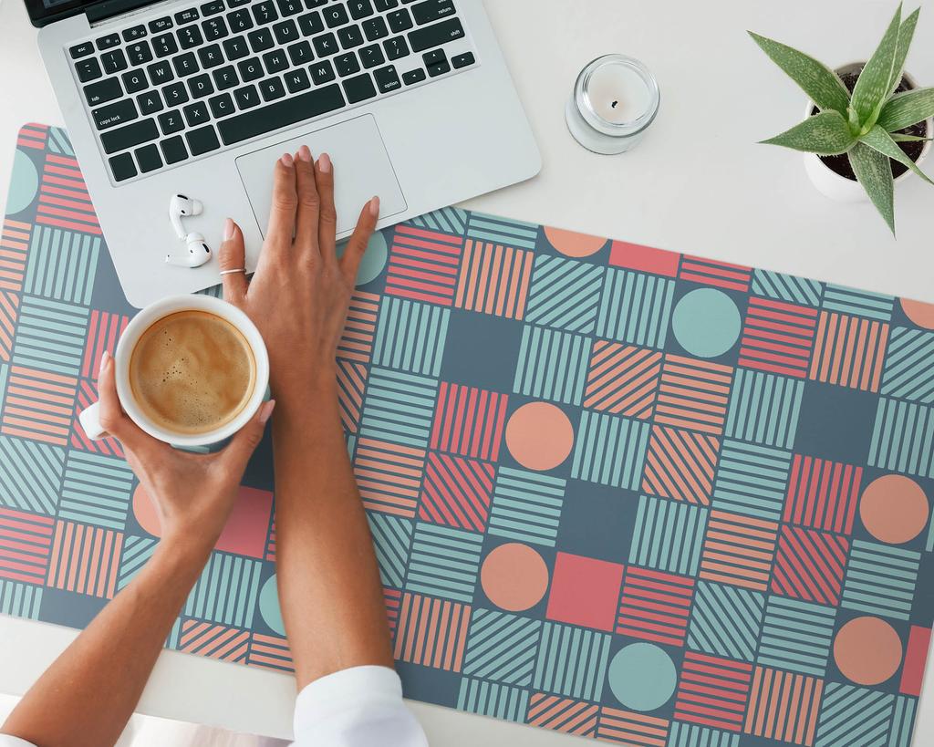 Decorative Desk Mat with Graphic Geometric Retro Pattern 100x50 Cm