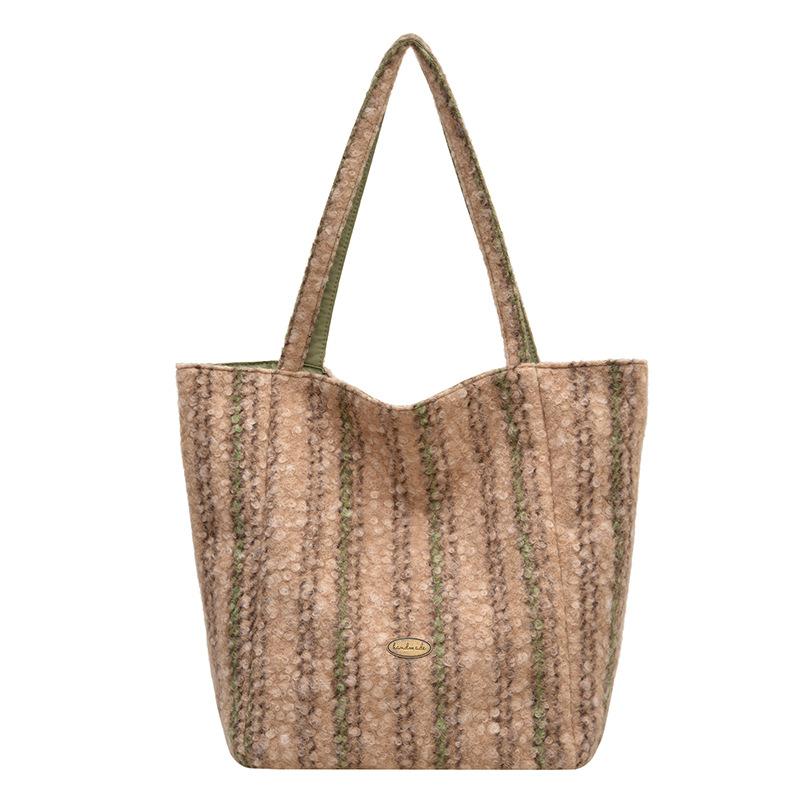 New Autumn Winter Fluffy Tote Crossbody Bag Fashi Plaid Textured Casual Shoulder Bag Large Capacity Casual Simple Storage Bag