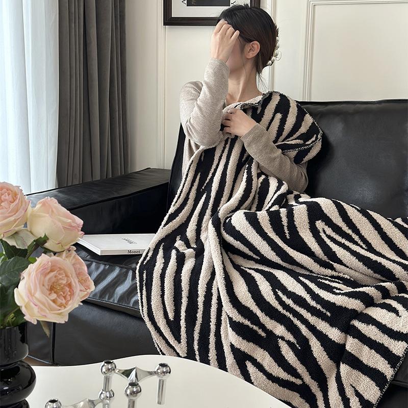 Zebra Print Blanket Cozy Comfort Knitted Bedspread Soft Sweet Home Decorative Throw For Sofa Bedding Warm House Decorating