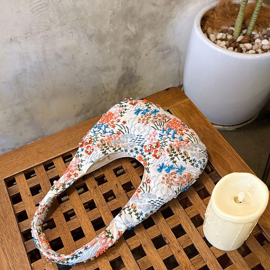 Women's Shoulder Bags Embroidered Flowers Handmade Fashionable Trendy Canvas Cross Bags Large Capacity Shopping Shoulder Bags