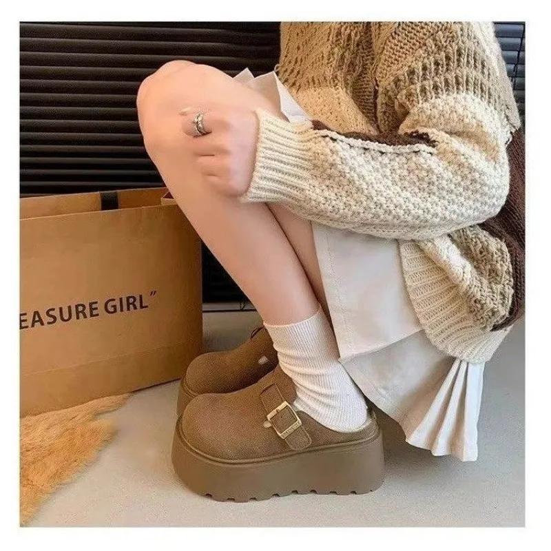 Женские тапочки на высокой платформе — фото 5