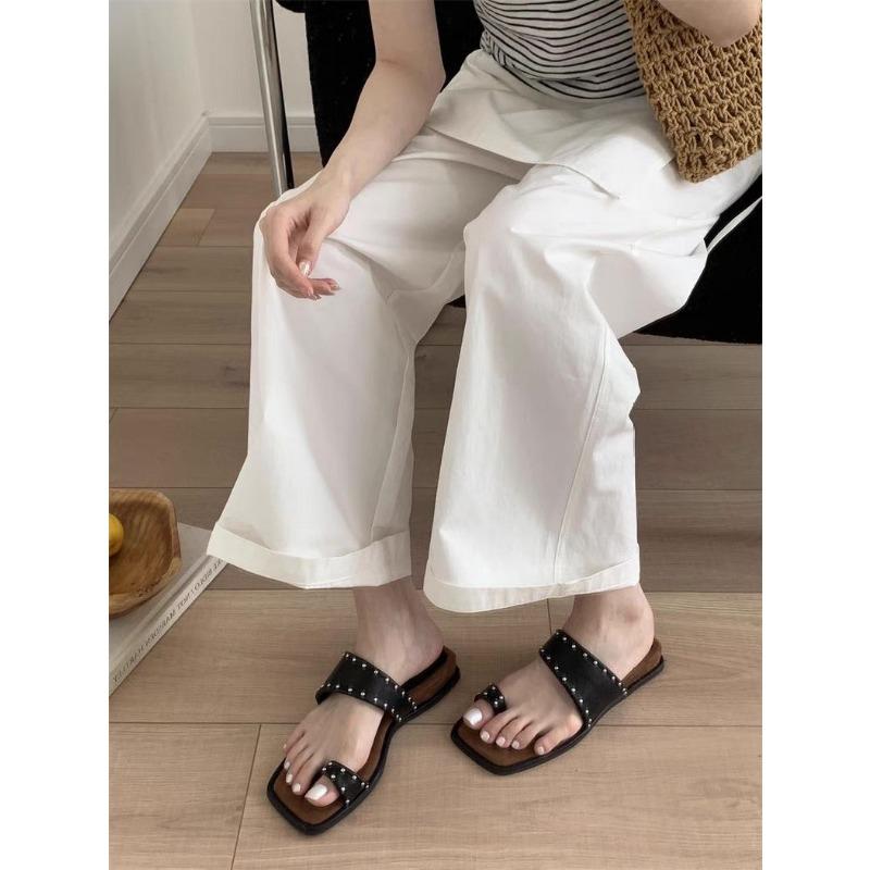 

Niche design sense small slope heel set toe slippers women summer wear seaside beach word with open toe square head cool slippers 35 чёрный