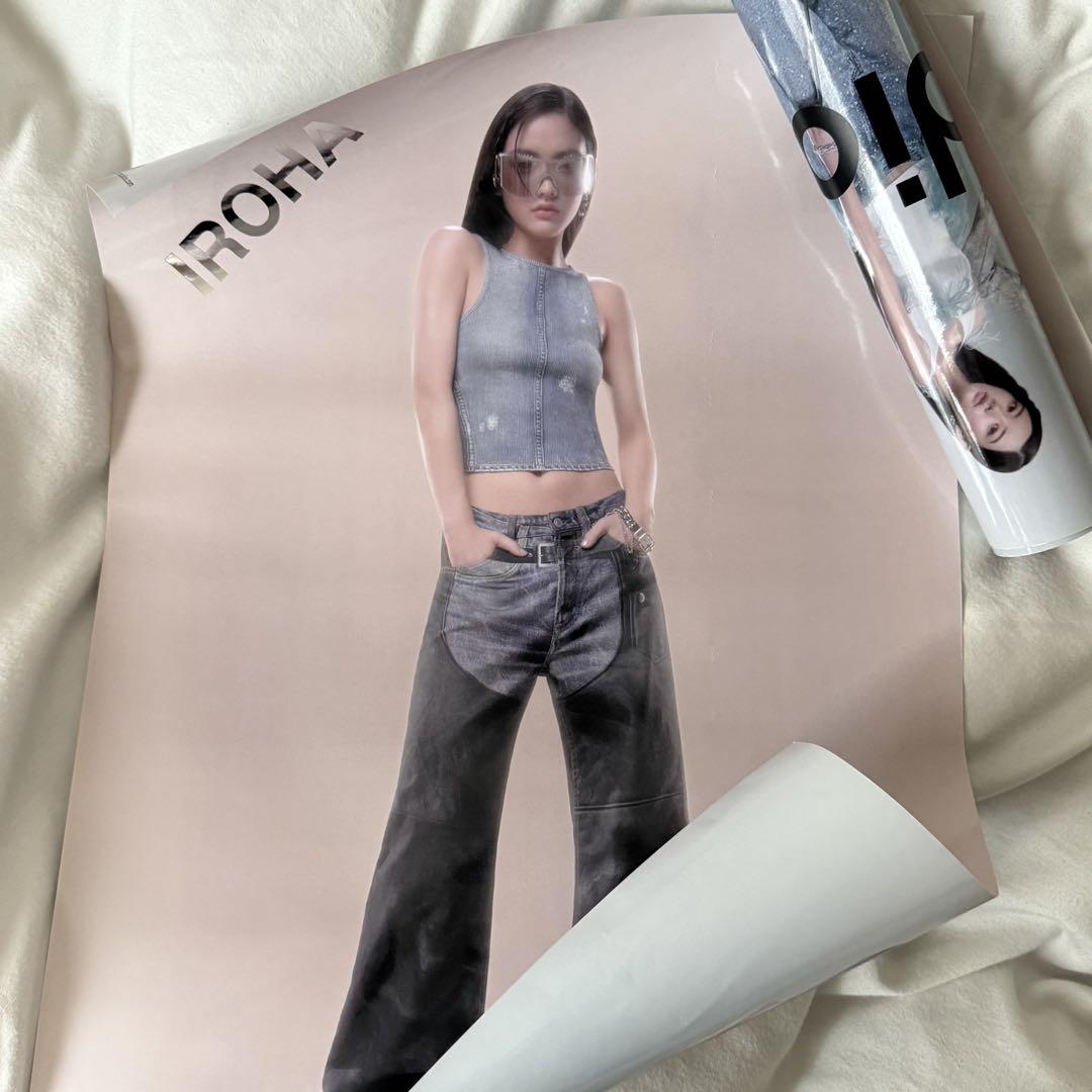 

[USED] ILLIT IROHA Acne Studios Poster Not for Sale