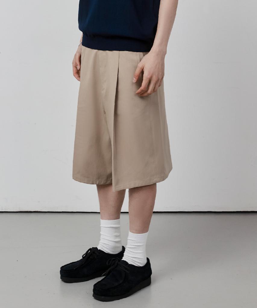 CEIII Standard Double-Pleat Bermuda Pants Beige