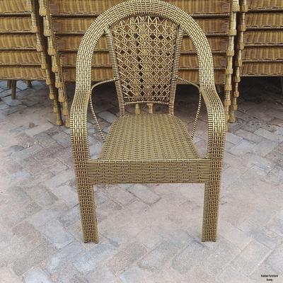 Grand Tutor Wasserdichter Rattanstuhl: Outdoor-Balkon-Sessel mit Sonnenschutz, breiter hoher Rückenlehne und einzelner Armlehne