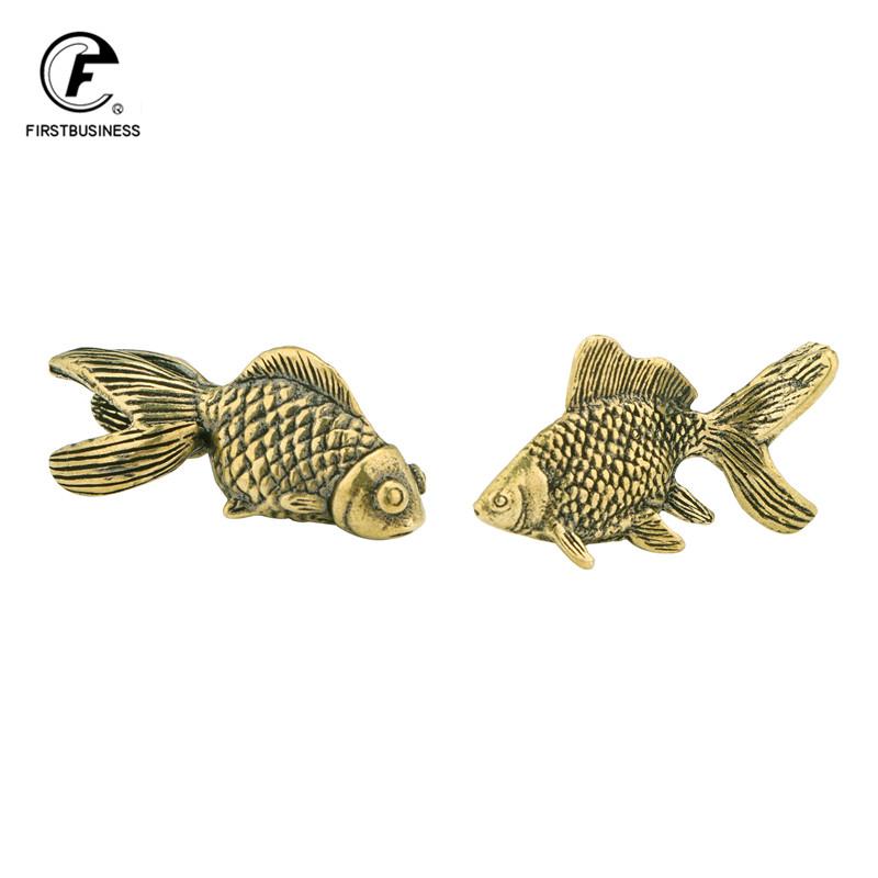 Masivní mosazné rybí figurky Miniatury Starožitné Feng Shui Stolní ozdoba Simulace řemesla Kapr Čaj Domácí Dekorace Domácí Dekorace