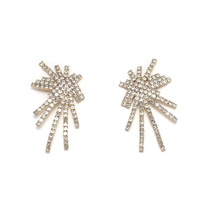2023 Trendy Light Luxury Palm Leaf Earrings for Women - European and American Style
