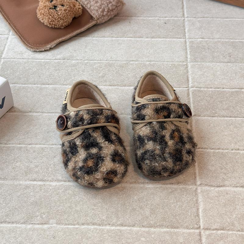 

Korean-style girls leopard print furry shoes, new winter model, plush-lined warm loafers for girls, children s outdoor cotton shoes 21 цветной печати леопарда