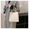 Popular women's bags, vertical bags, trendy lunch boxes, commuter bags, large-capacity portable tote bags