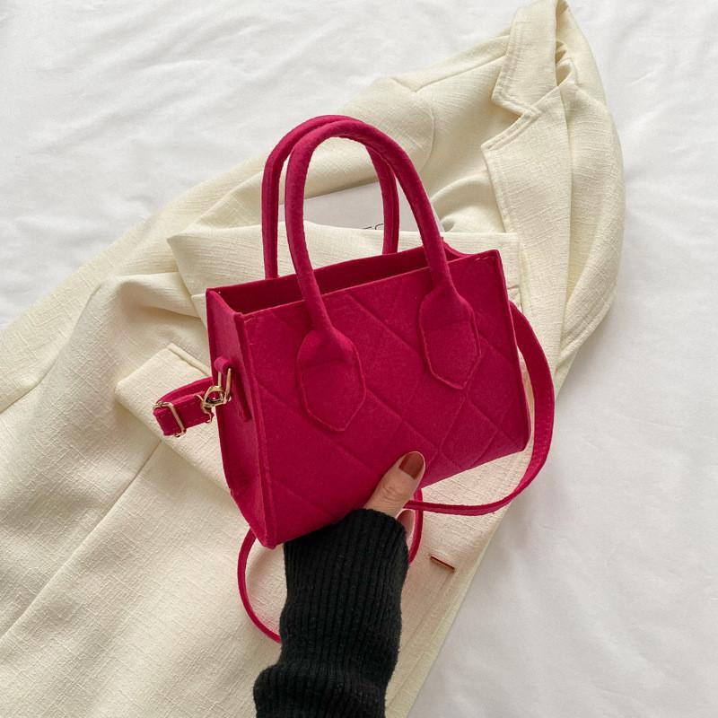 Chic Minimalist Felt Crossbody Bag Elegant Square Shape For Casual And Commuter Use