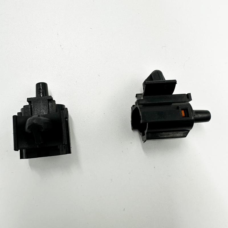 2Pcs For Hyundai Tucson IX35 Sportage K3 Forte Cerato Cadenza Soul sportage Temperature sensor OEM 969852D700 969853X000