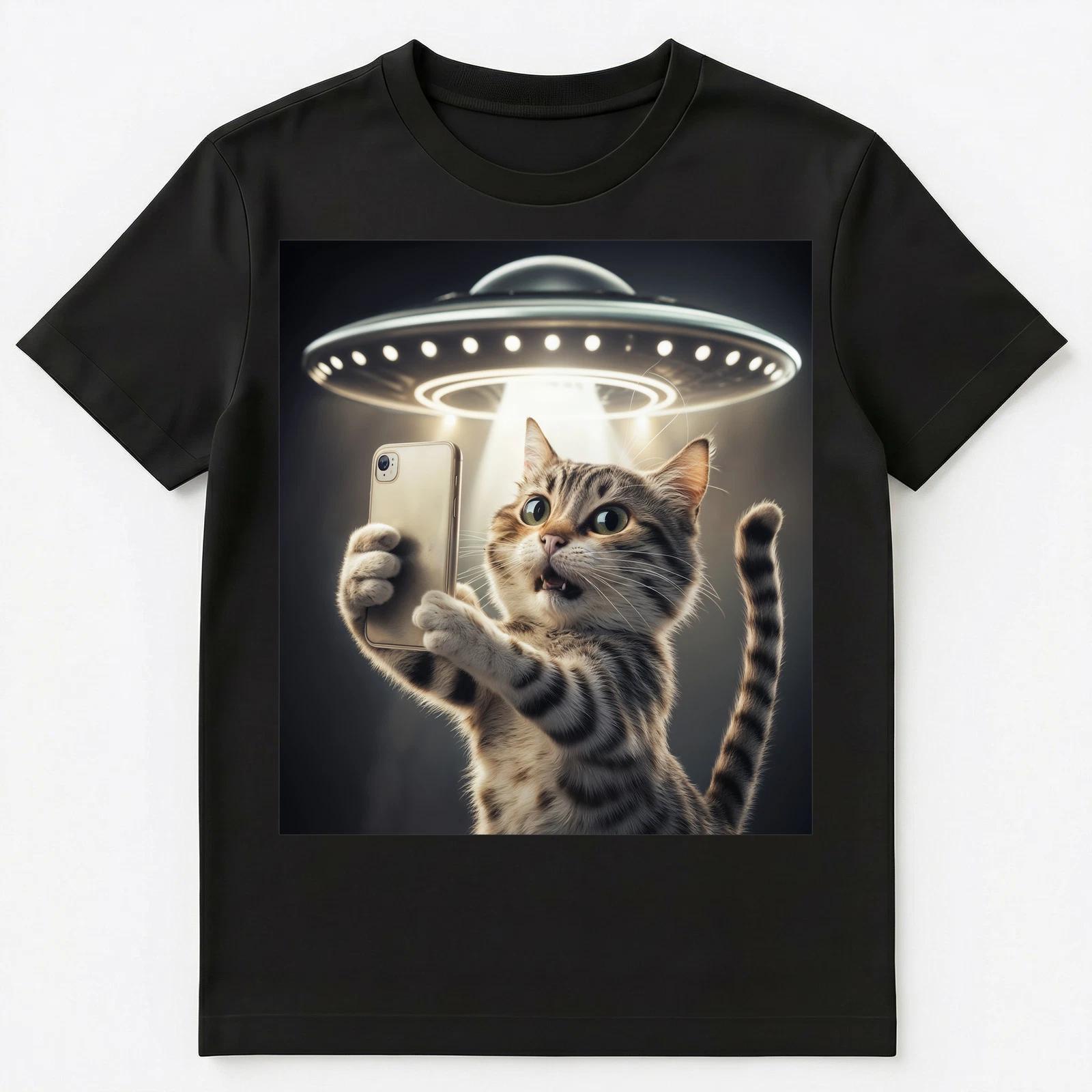 Cat Taking A Selfie With A Ufo Cute And Funny Unisex T-Shirt L