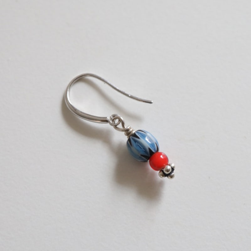 HERGESTELLT VON EGO Liebesperlen-Ohrring