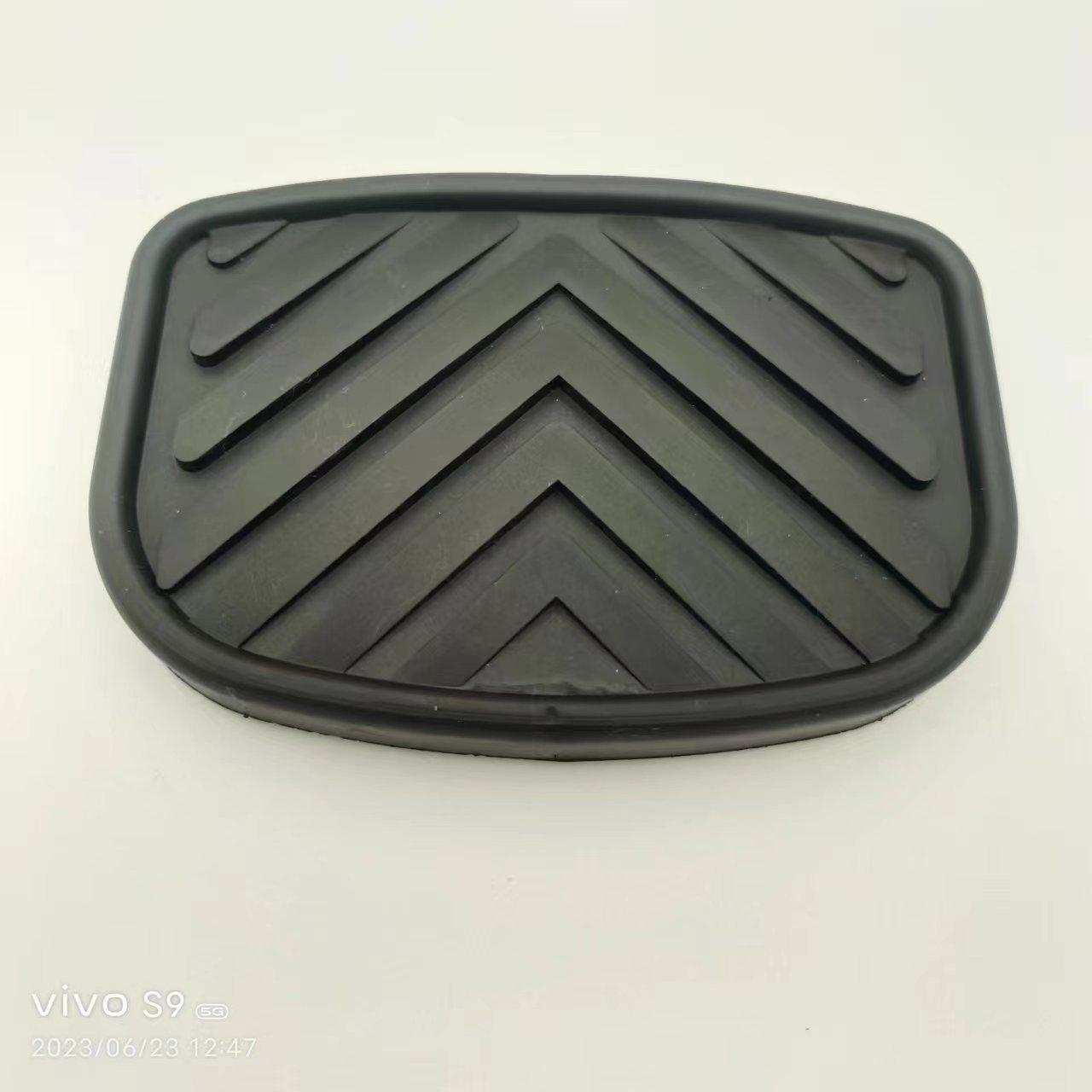 

Dongfeng Truck Clutch & Brake Pedal Pads (140/145/153 Models) Kangsen