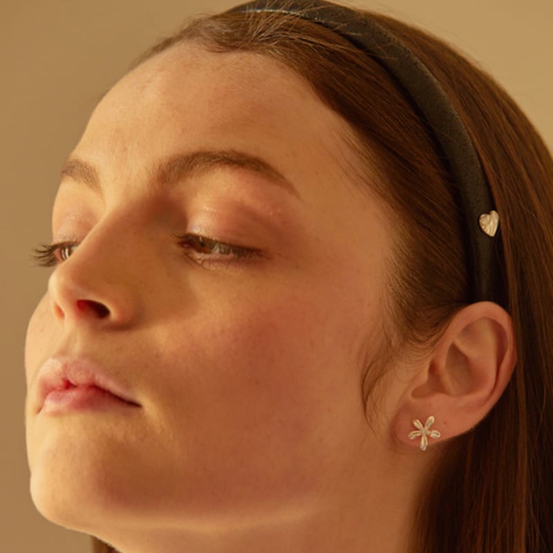 

БЛЕСТЯЩИЙ ОБОДОК ДЛЯ ВОЛОС С СЕРДЕЧКАМИ (ЧЕРНЫЙ) BLACK_FREE